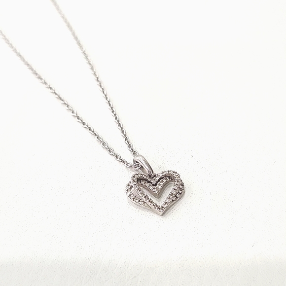 The Kindred Heart from Vera Wang Love Collection Diamond Mini Pendant - Picture 1 of 4